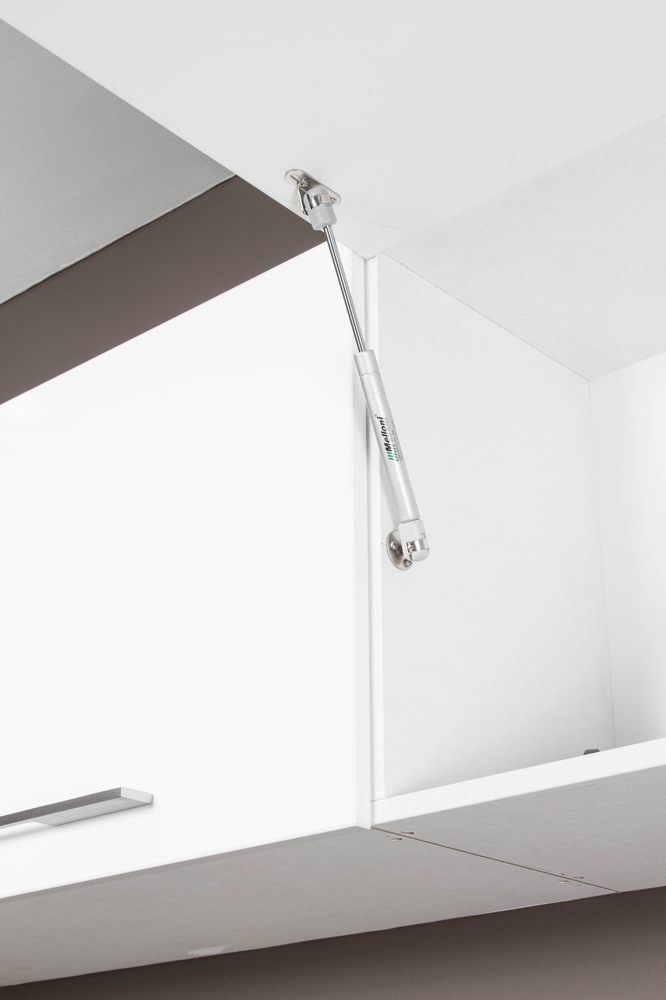 مقایسه برندها برای انتخاب بهترین مدل جک کابینت آشپزخانه